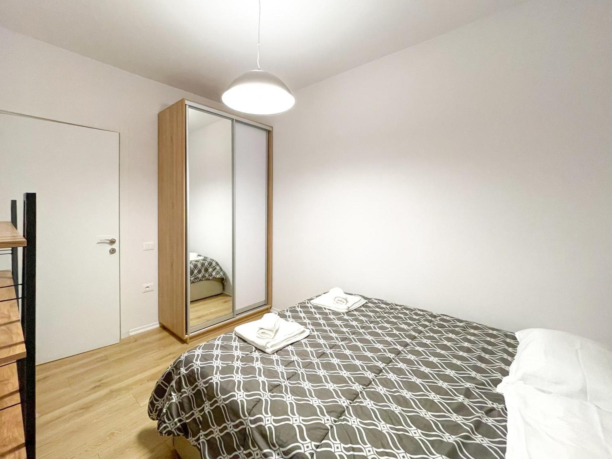 Urban Nest On Boulevard 티라나 외부 사진